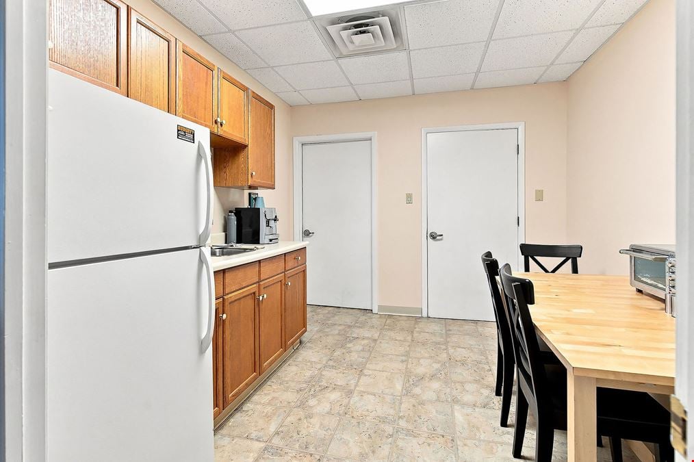 Commercial Building on ±2 Acres For Sale