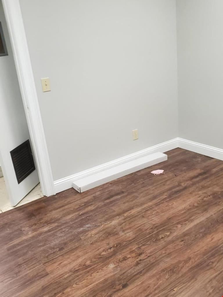 997 Commerce Dr Suites