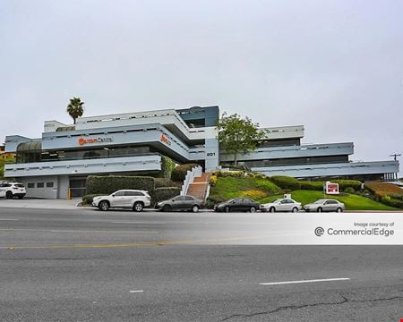Preview of commercial space at 201 Lomas Santa Fe Dr.