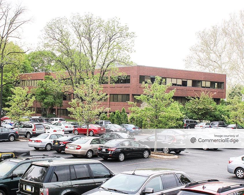 Glenhardie Corporate Center - 1275 & 1285 Drummers Lane