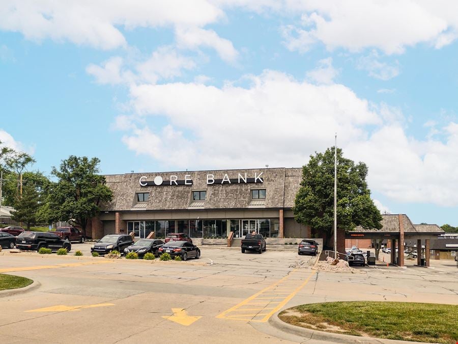 Bel Air Plaza - Office