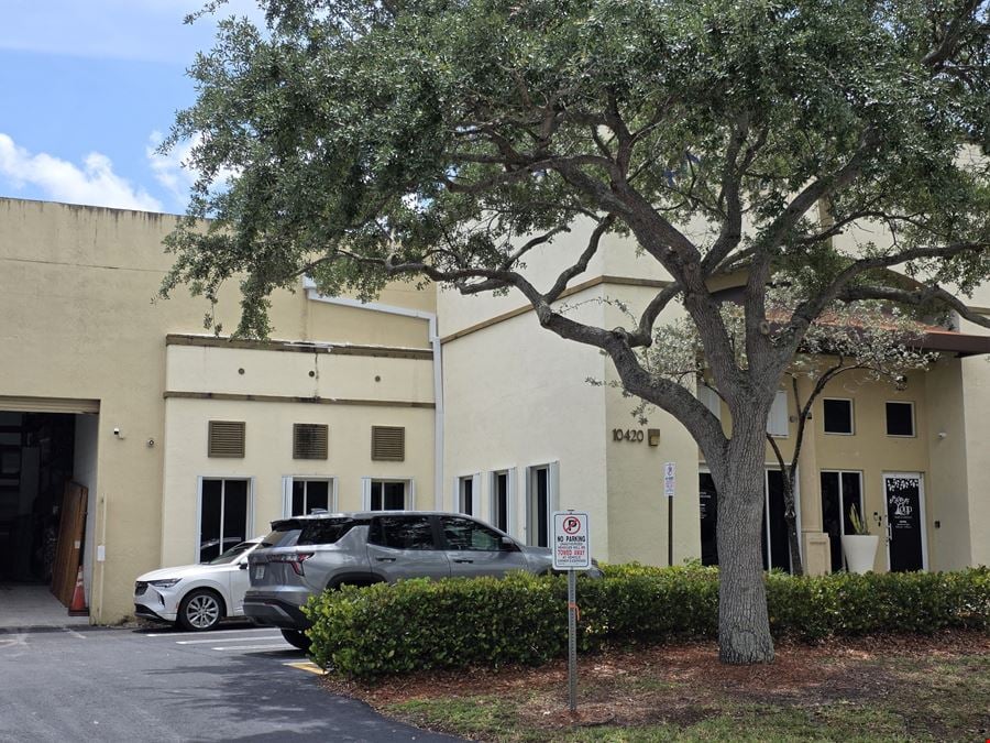 Cantel West Unit for Sale