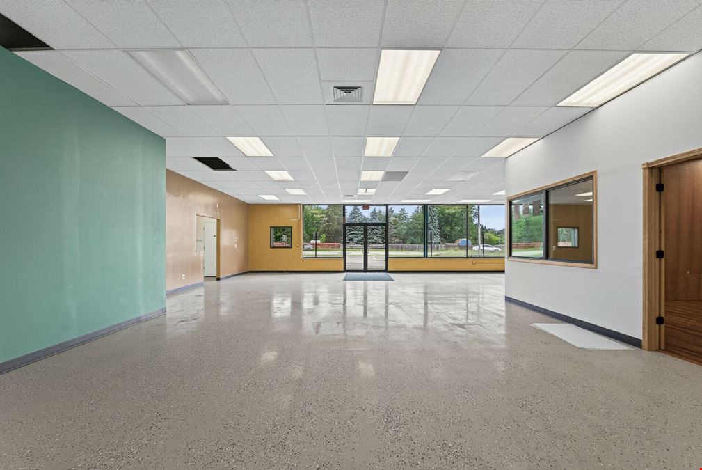 Free Standing Retail Building For Lease