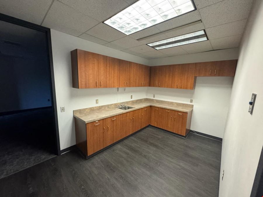 2180 SF Suite 590 Professional and Medical Office Space