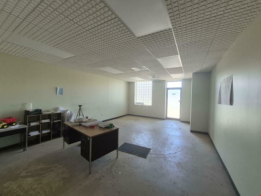 2363 Broadway St - 7,400+/- SF Multipurpose Commercial Building