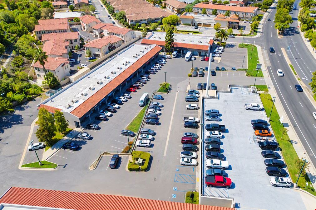Walnut West Plaza