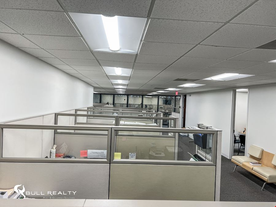 ±2,884 SF Office Space For Sublease