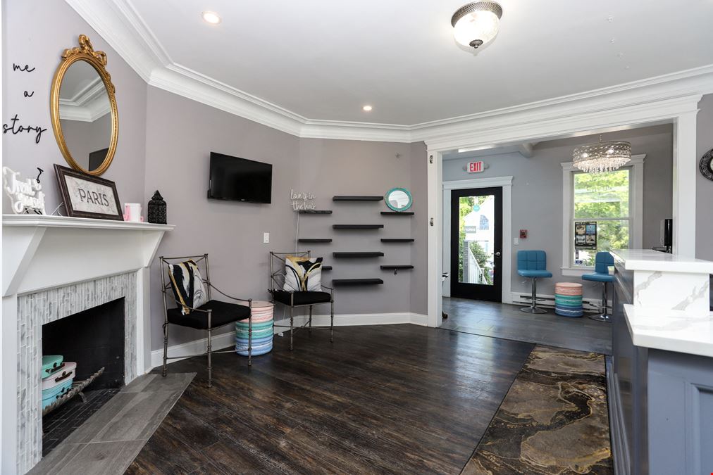 609 Main St
