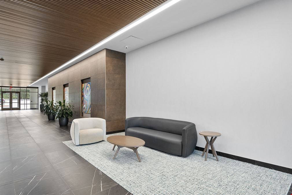 Perimeter Park: 3300 Paramount
