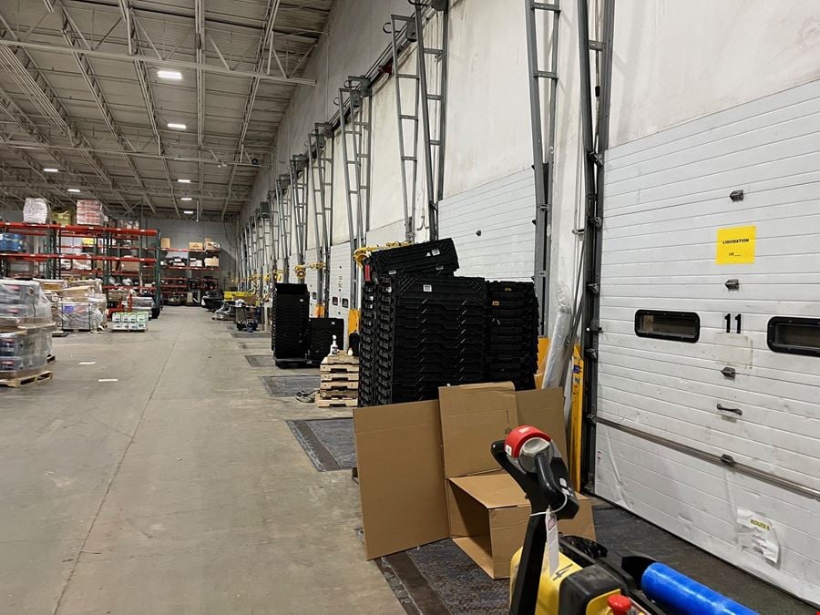 LARGE WAREHOUSE SUBLEASE