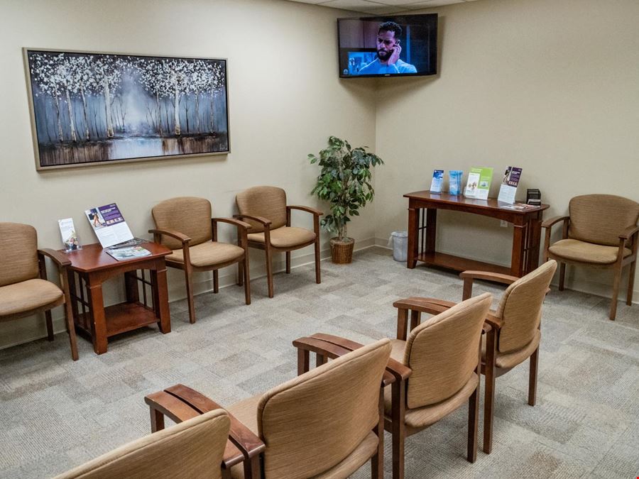 3385 Dexter Court, Suite 102, Davenport, IA