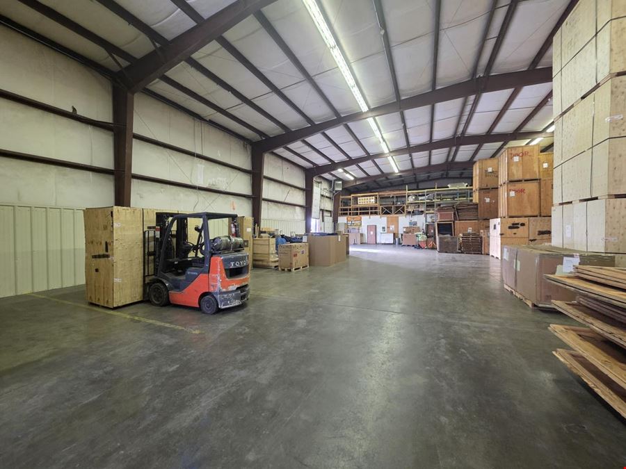 2720 E HIGHWAY 44