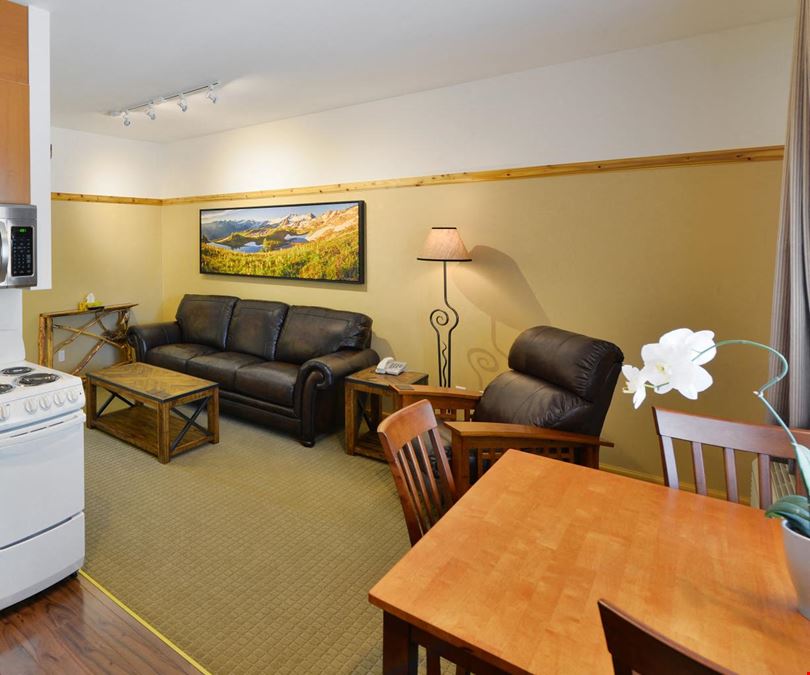 Elizabeth Lake Lodge