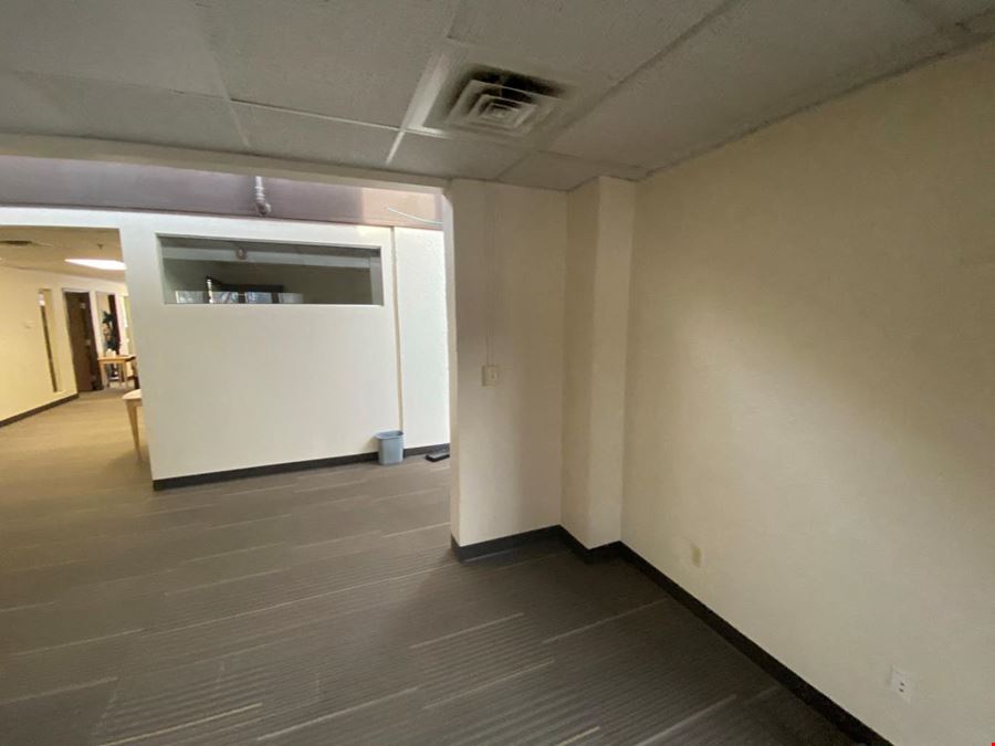 7084-7088 Winchester Circle