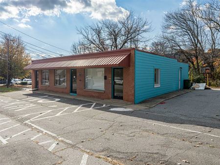 Preview of Retail space for Rent at 1997 Hendersonville Road