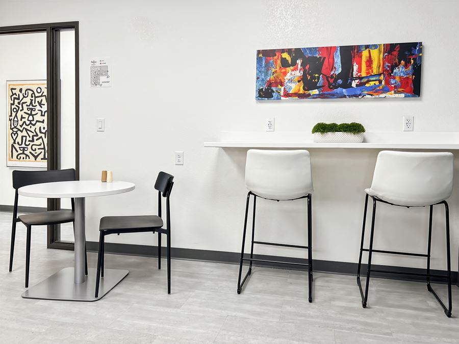 Regus - Tucson - E Broadway Blvd
