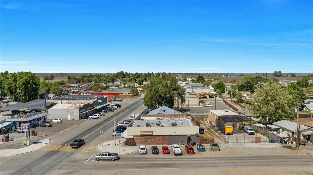 High Street Visibility Retail Space in Armona, CA