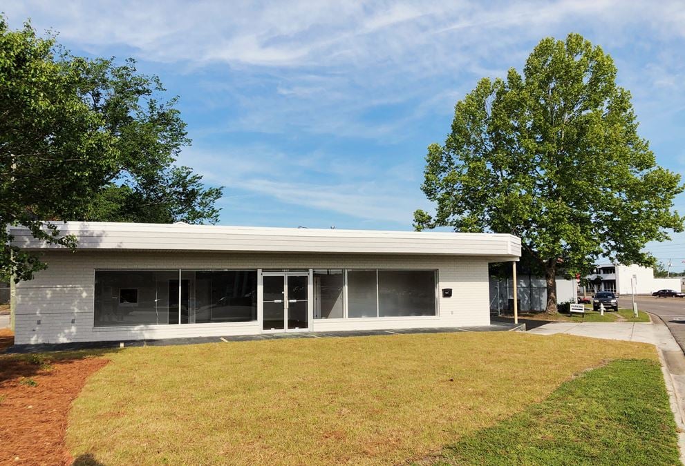 Free Standing Building For Lease on Oleander Drive