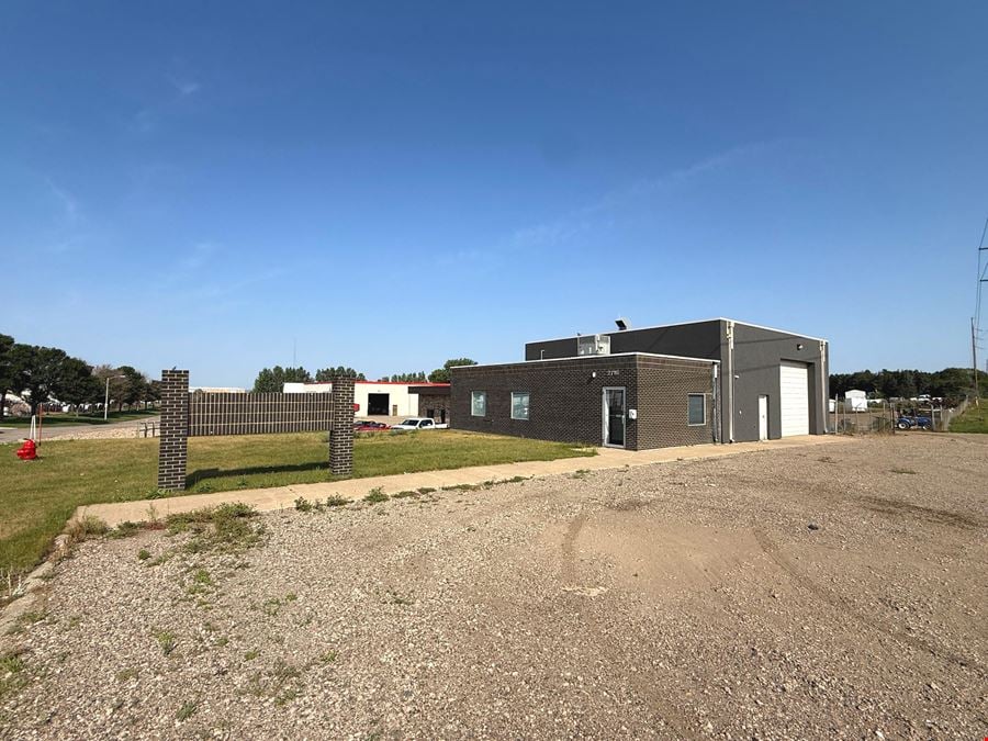 2716 34th St NW, Mandan