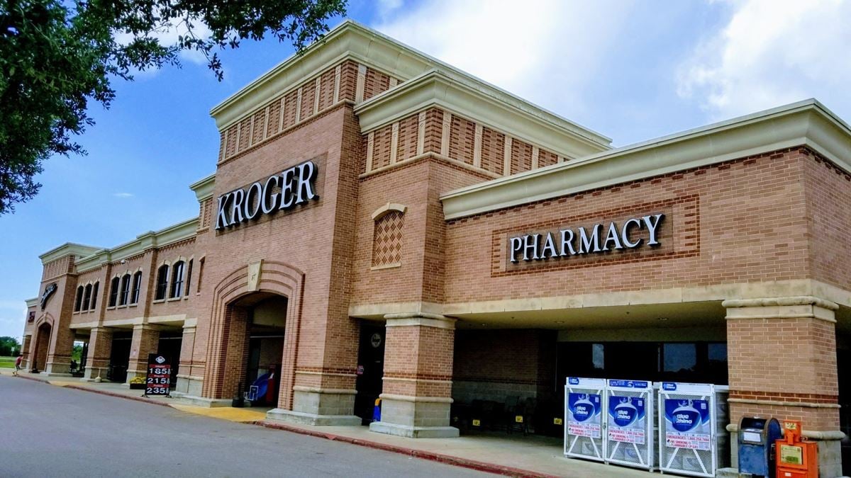 Highland Square Shopping Center/HS Petsmart