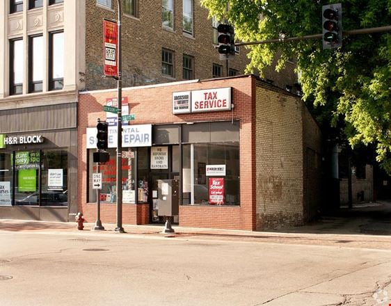 Preview of Retail space for Rent at 830 Davis St