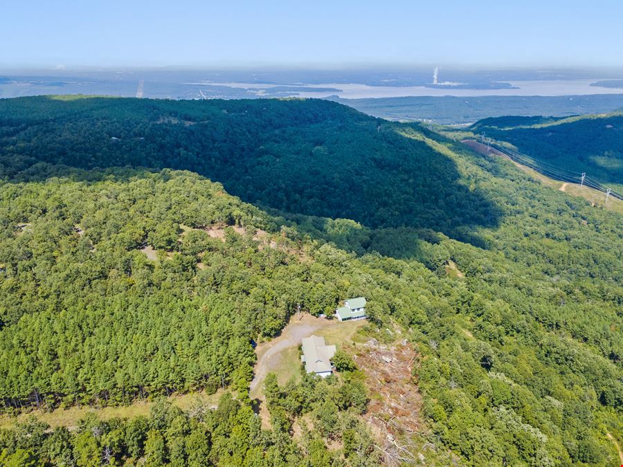 Spring Mountain Trophy Lodge & Cabin