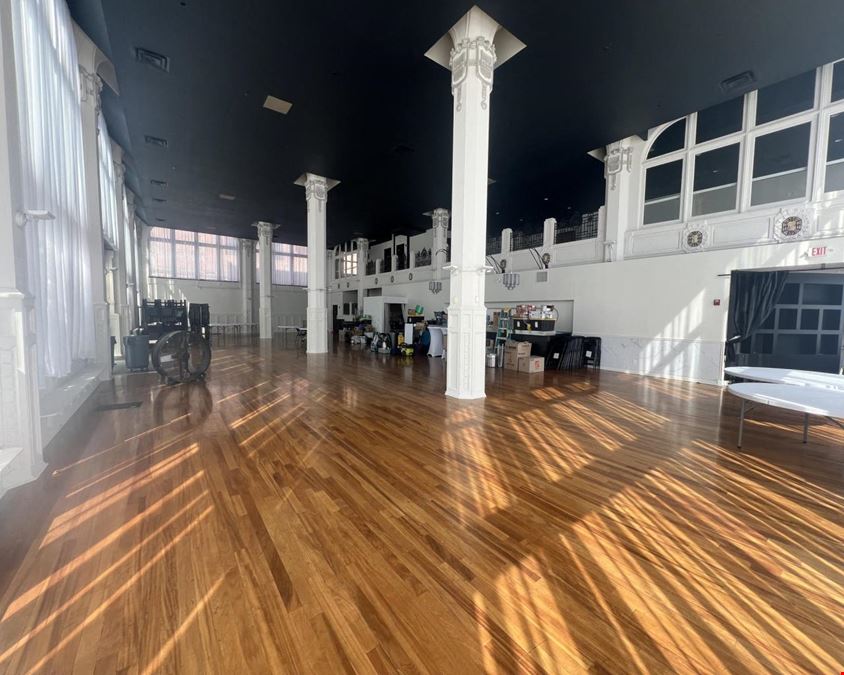Premiere St. Louis Event/Banquet Destination For Sale