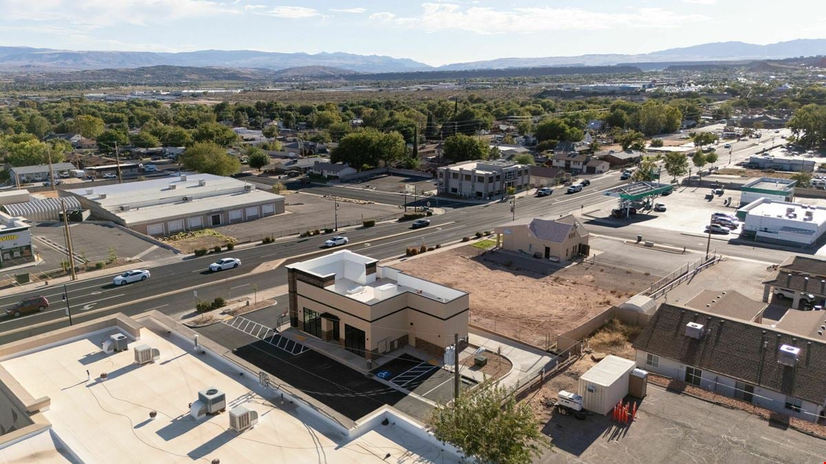 Retail Pad with Drive-Thru