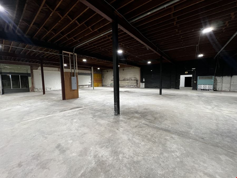 Newly Renovated Warehouse/Flex Space on 1st Avenue North