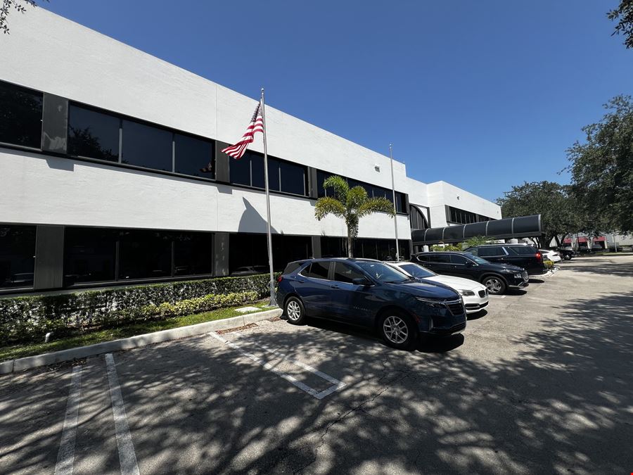 Miami Lakes Business Pointe