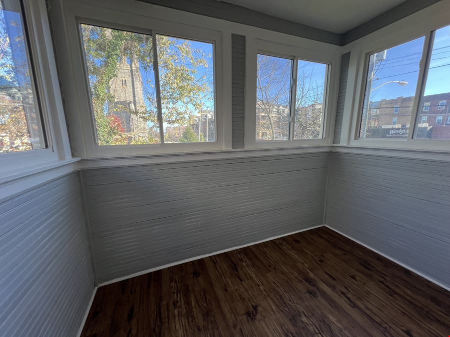 Melrose Ave: Low-Rise Multifamily Investment Package