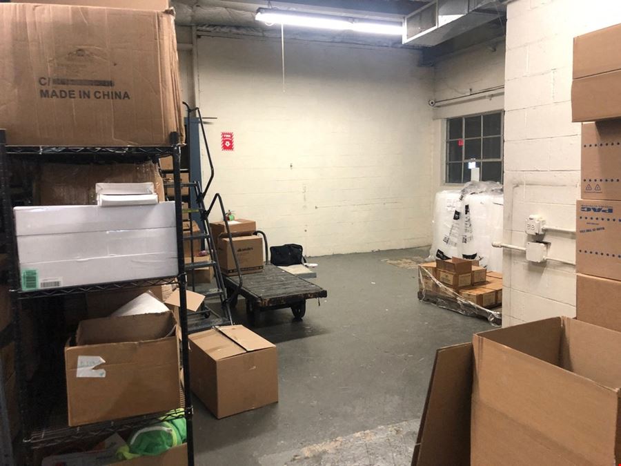 Sale/Lease 24,678 Sq.Ft. Warehouse - 20' Ceiling Height