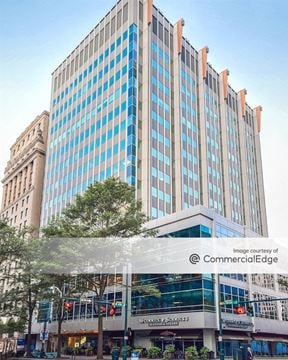 200 South Tryon