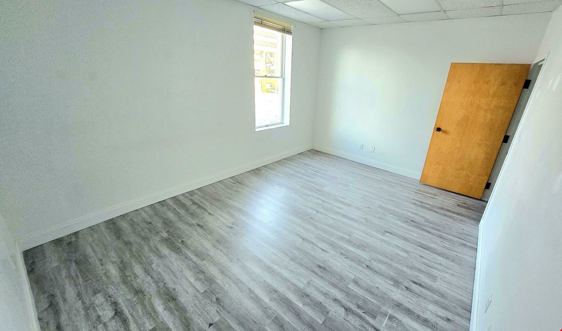 Renovated Downtown Office Suites - Perfect For Startups!