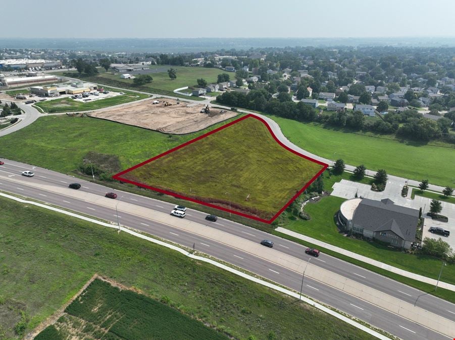 72nd & CORNHUSKER BUILD-TO-SUIT