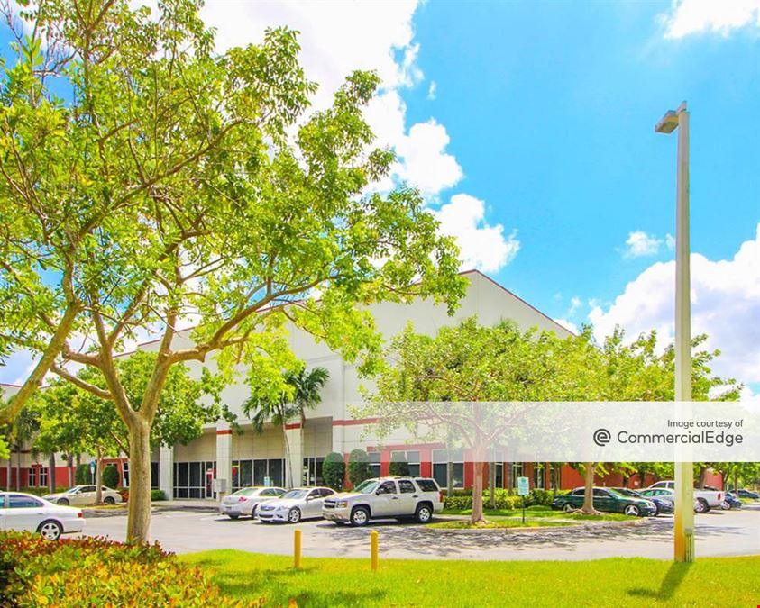 Pompano Center of Commerce II - Building 900