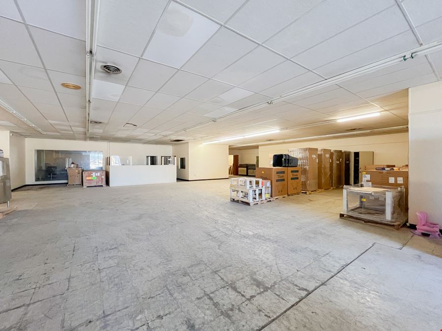 S Choctaw Industrial Warehouse with Office / Showroom