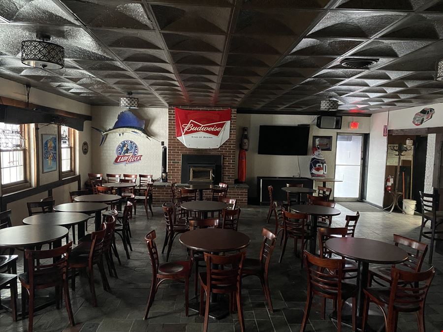 3,531+/- SF Fully Equipped Bar/Hospitality