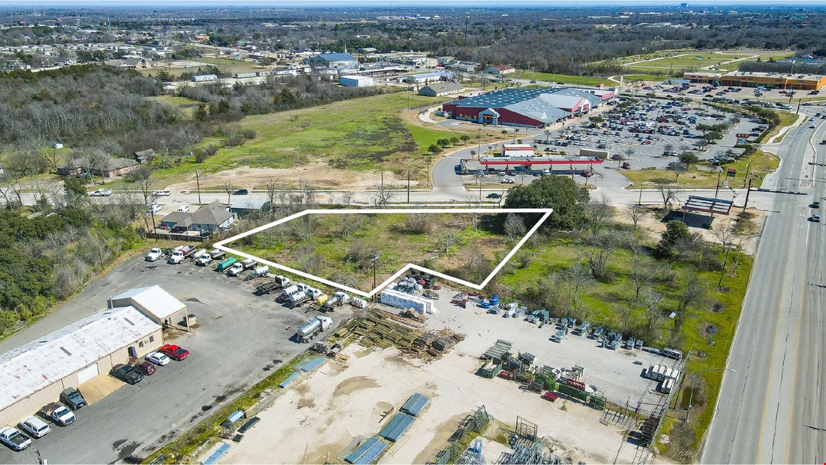1910 & 2006 Old Hearne Rd