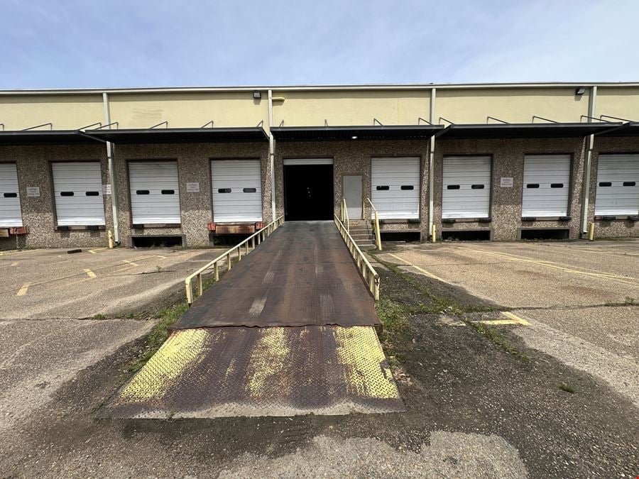 545 Ford Ave - Functional Warehouse/Distribution Space