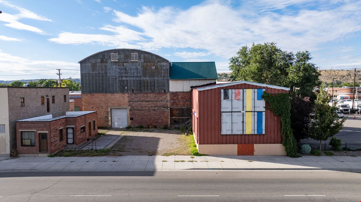 2111 Montana Ave