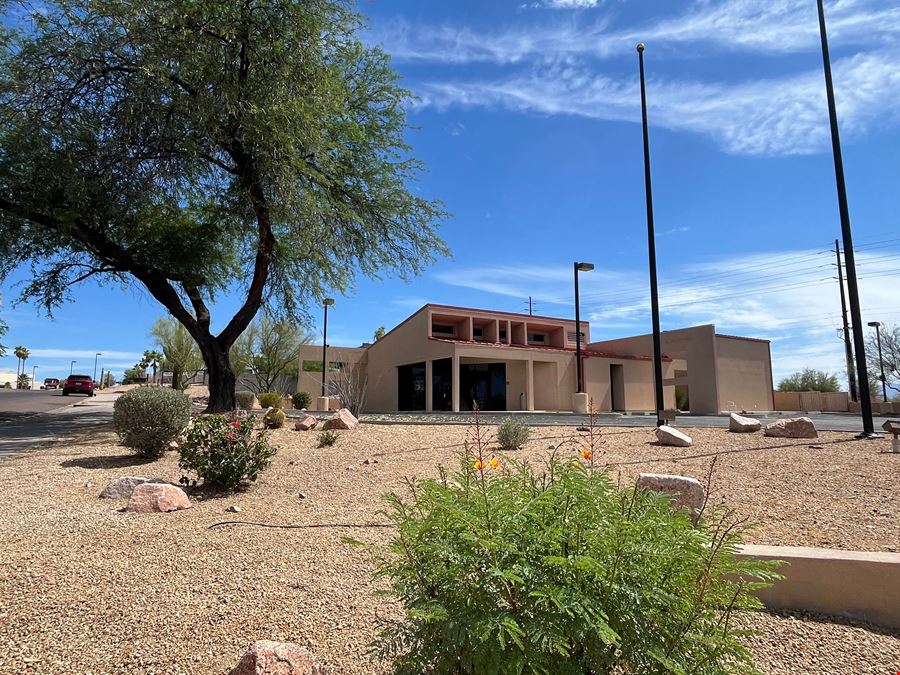 11407 N Saguaro Blvd