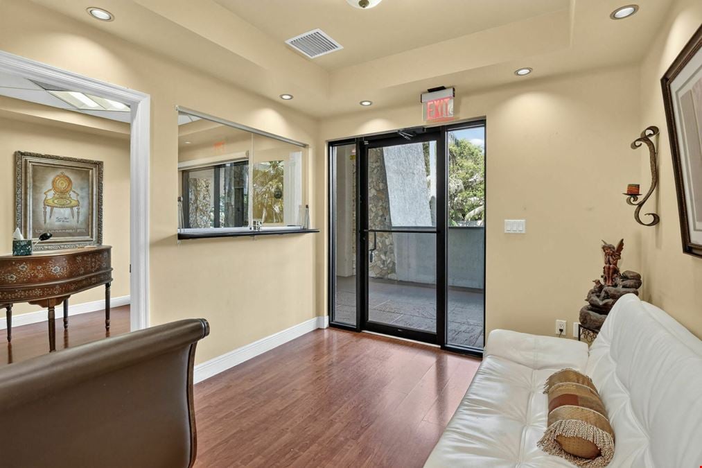 2699 Stirling Road, C202