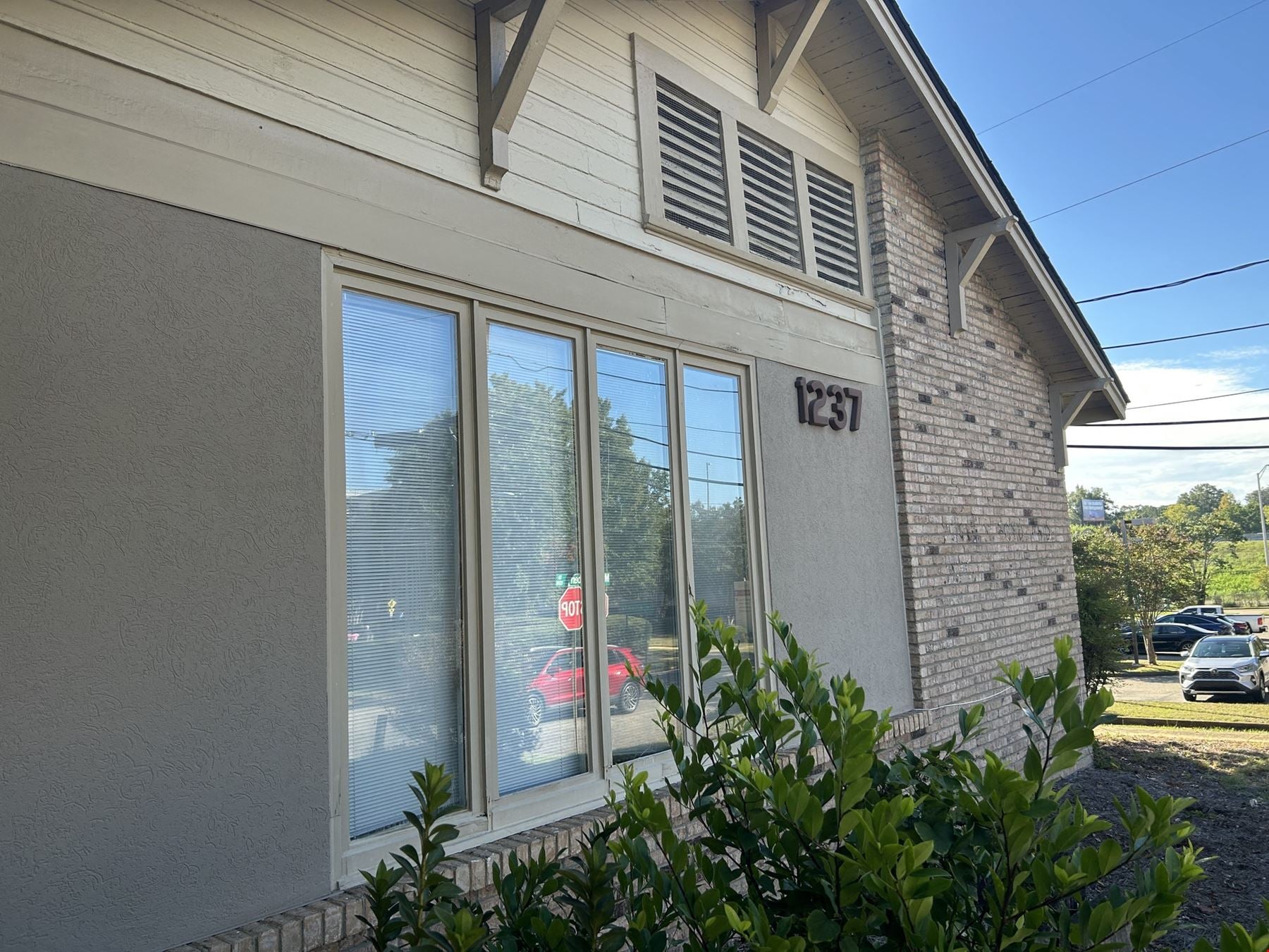 Former Alabama Back Pain Clinic