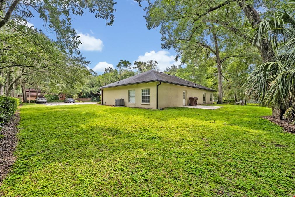 Gorgeous Oviedo Office For Sale