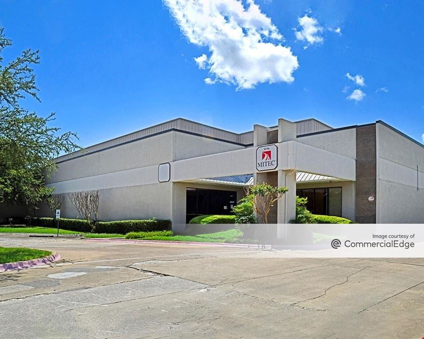 3130-3136 Skyway Circle South