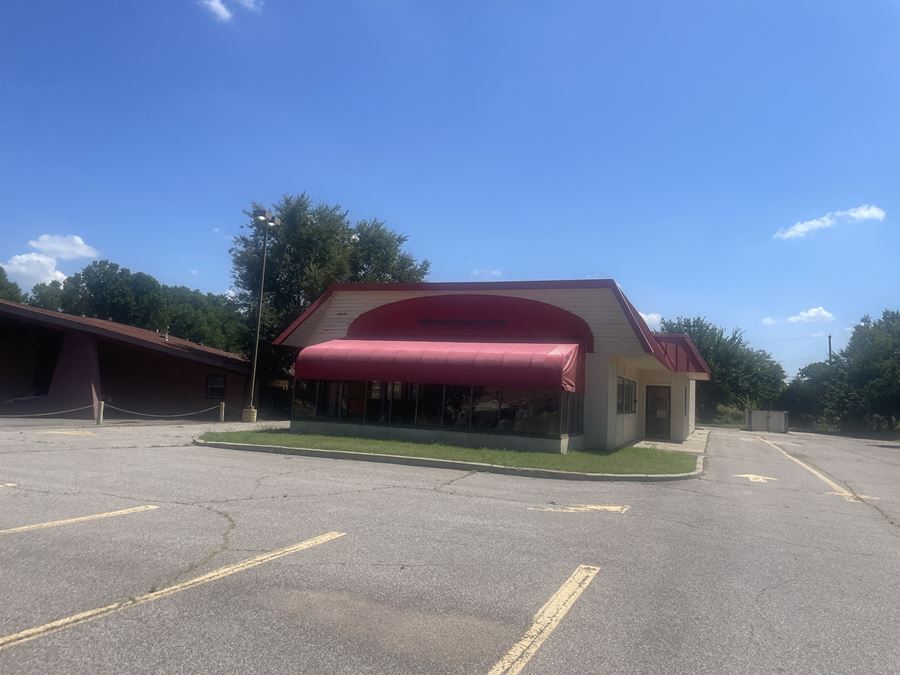 Former Arby's Building