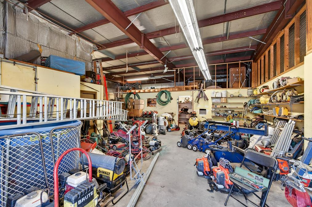 123 S Main St, Athol