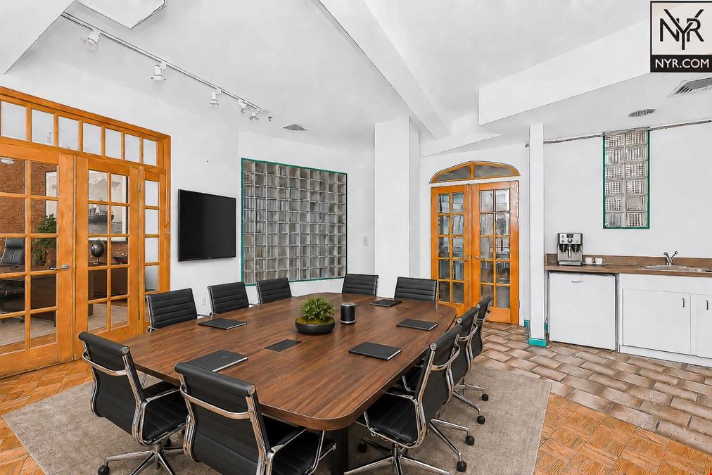 148 W 24th St