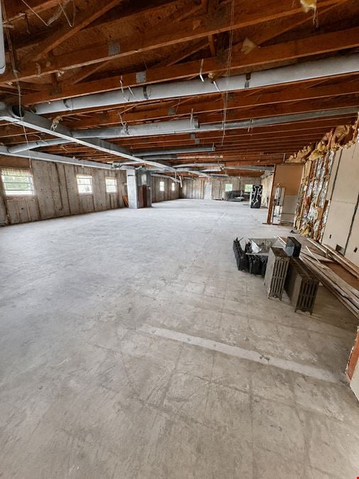 Medical/Office/Day Care/Storage Use Building